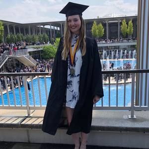 Meet your Posher, Danielle